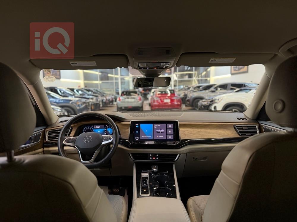 https://cdn.iqcars.io34fe1c3a-e617-4884-8a2f-09d5516777b0_6.jpg